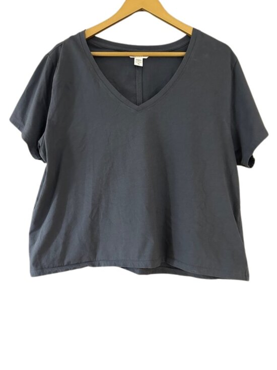 Athleta Tops - Athleta Charcoal Gray V-Neck Short Sleeve Tee Relaxed Fit
